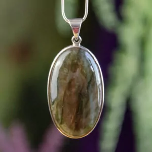 Labradorite Pendant at DreamingGoddess.com