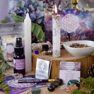 New Year Manifestation Kit 2022 at DreamingGoddess.com